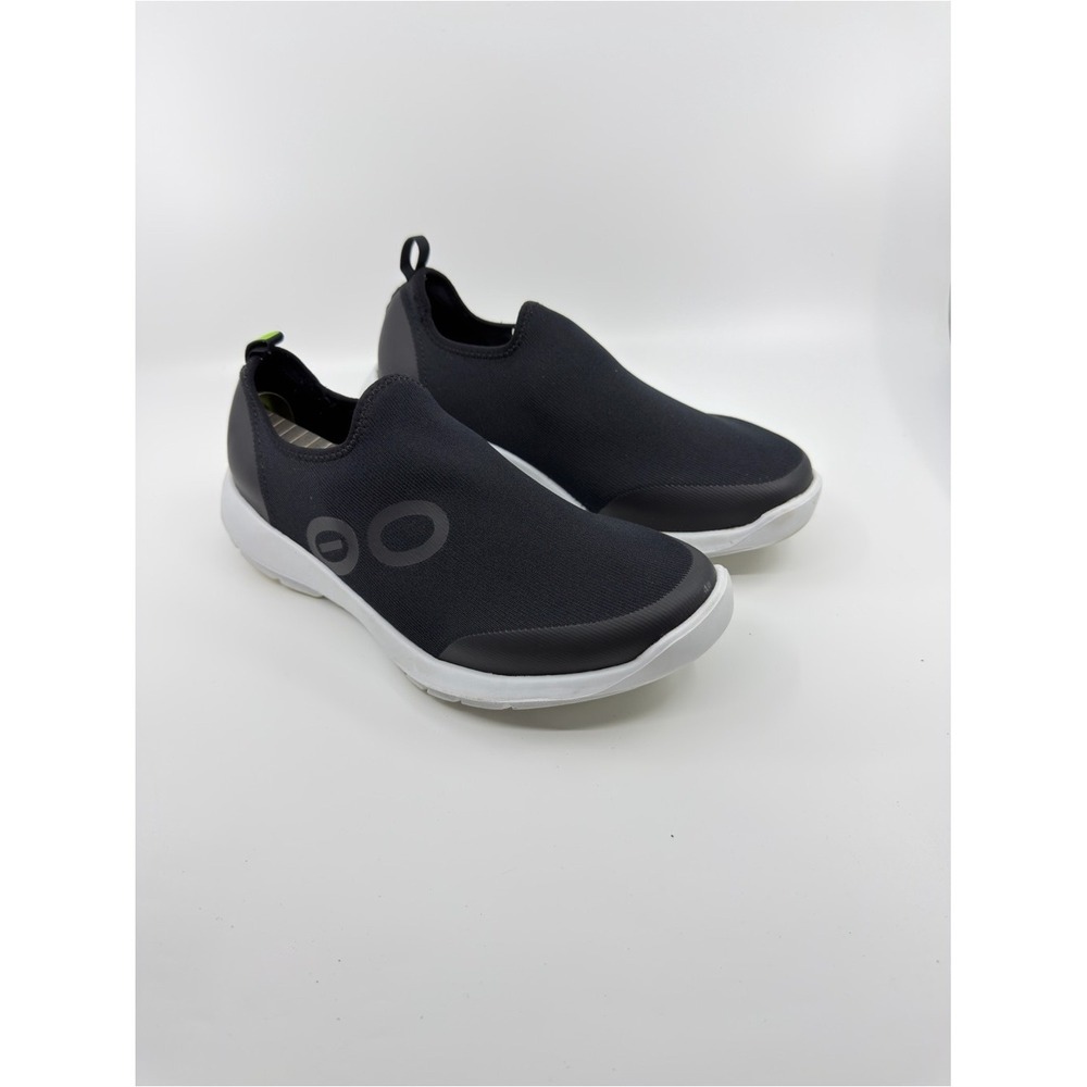 OOFOS OOmg Low Shoe Women Size 10 Black Recovery Slip On Sneaker